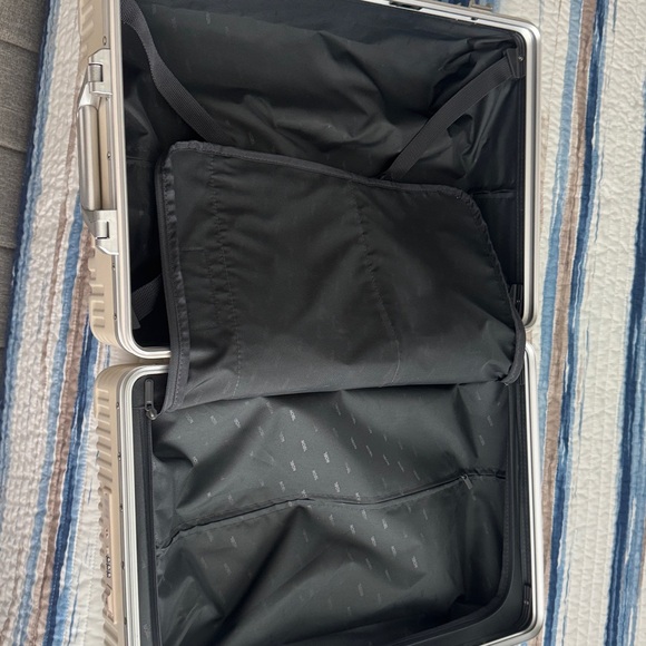 Noble Carry on Luggage - Picture 7 of 9